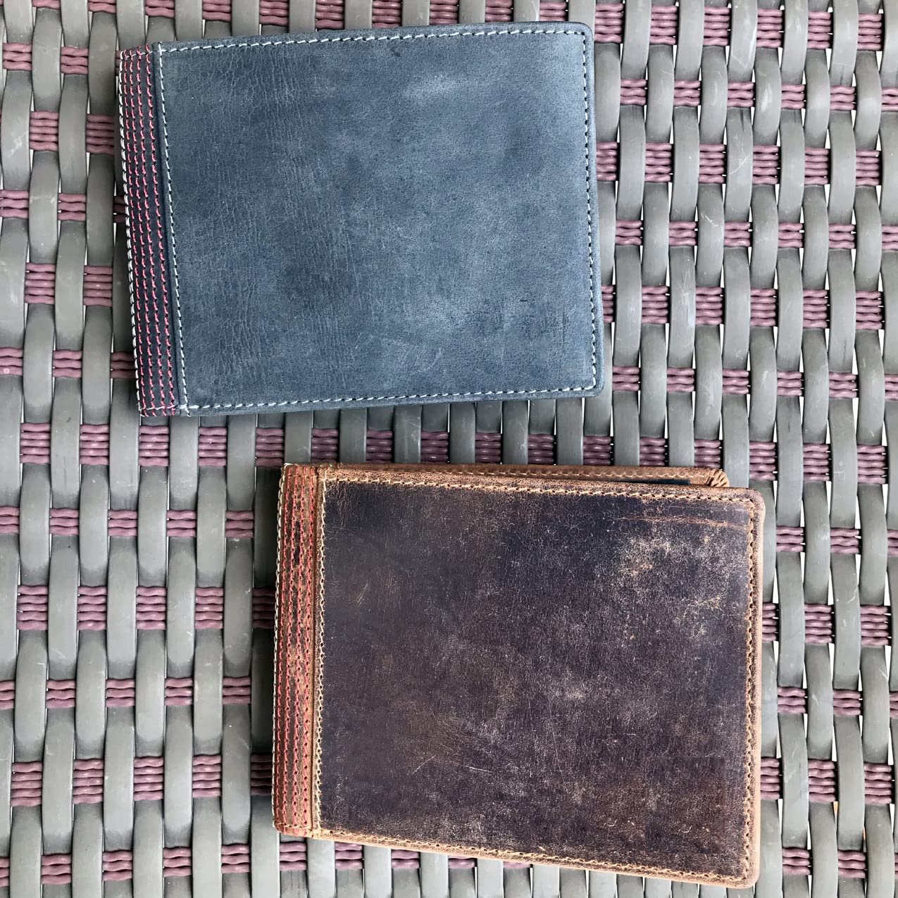 Leather Wallet for Men's-Genuine Washed Calf RFID Blocking Bifold Men Wallet With Coin Pocket (Vertical Flip Stitched Collar, Black)