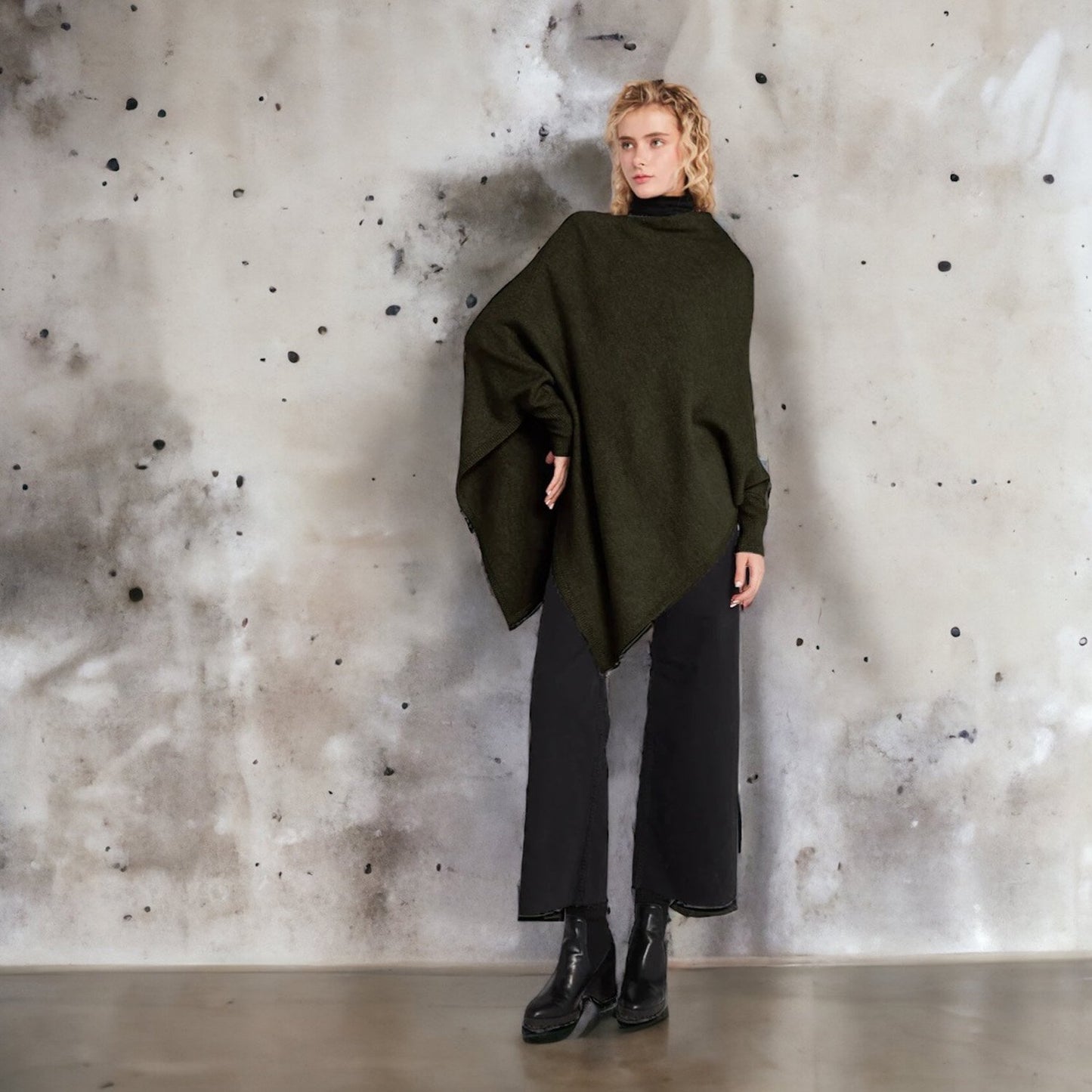 Look by M Triangle Poncho with Sleeves