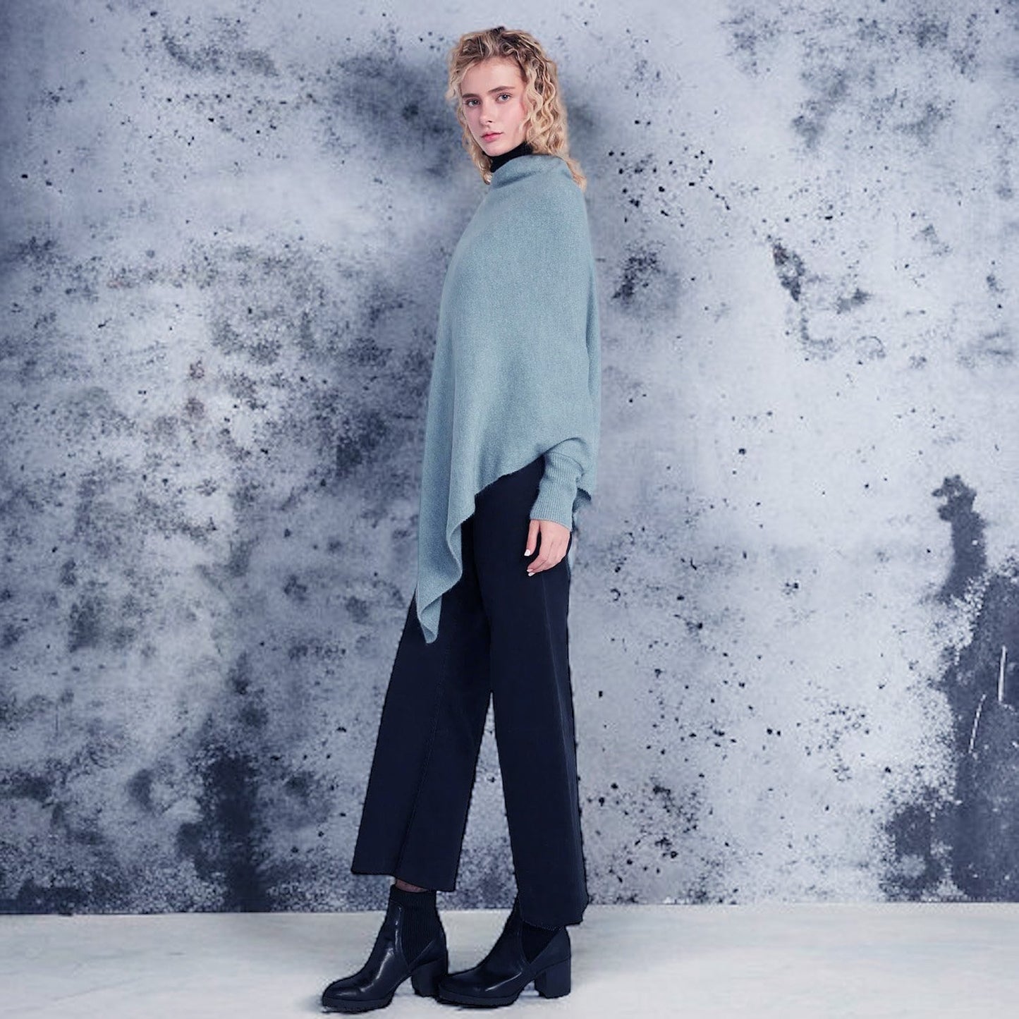 Look by M Triangle Poncho with Sleeves
